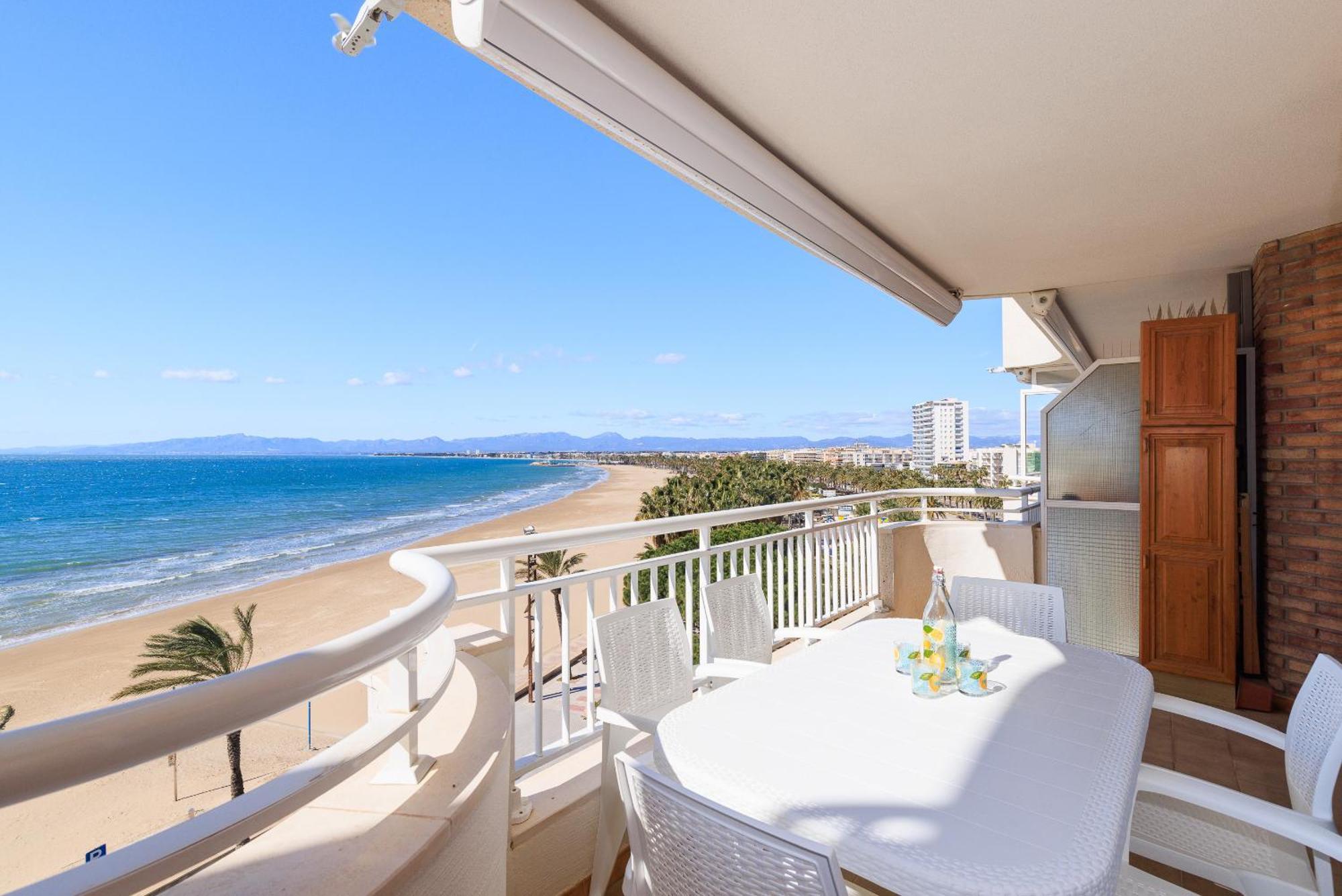 Uhc Santillana Family Complex Salou Bagian luar foto