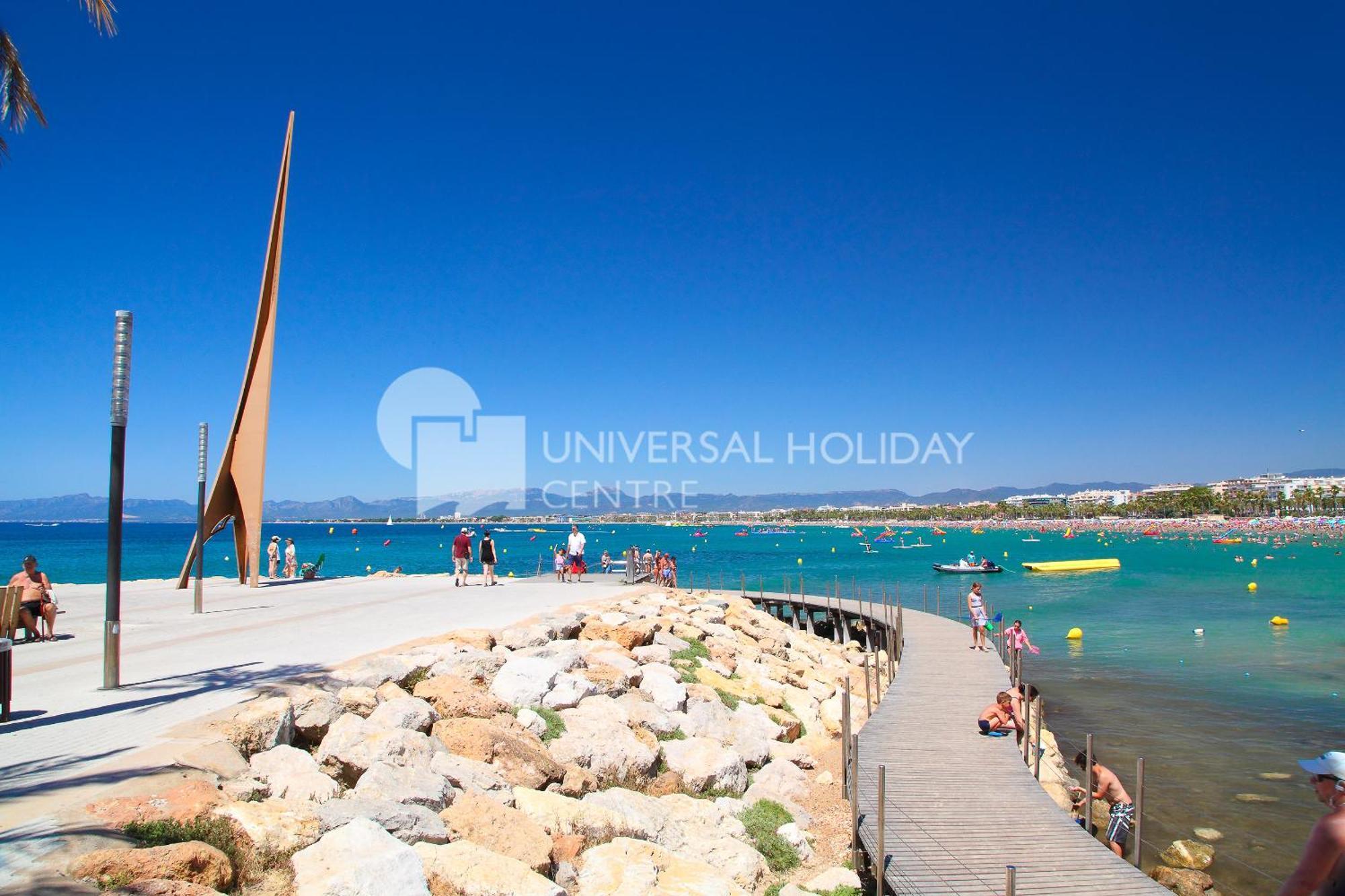 Uhc Santillana Family Complex Salou Bagian luar foto