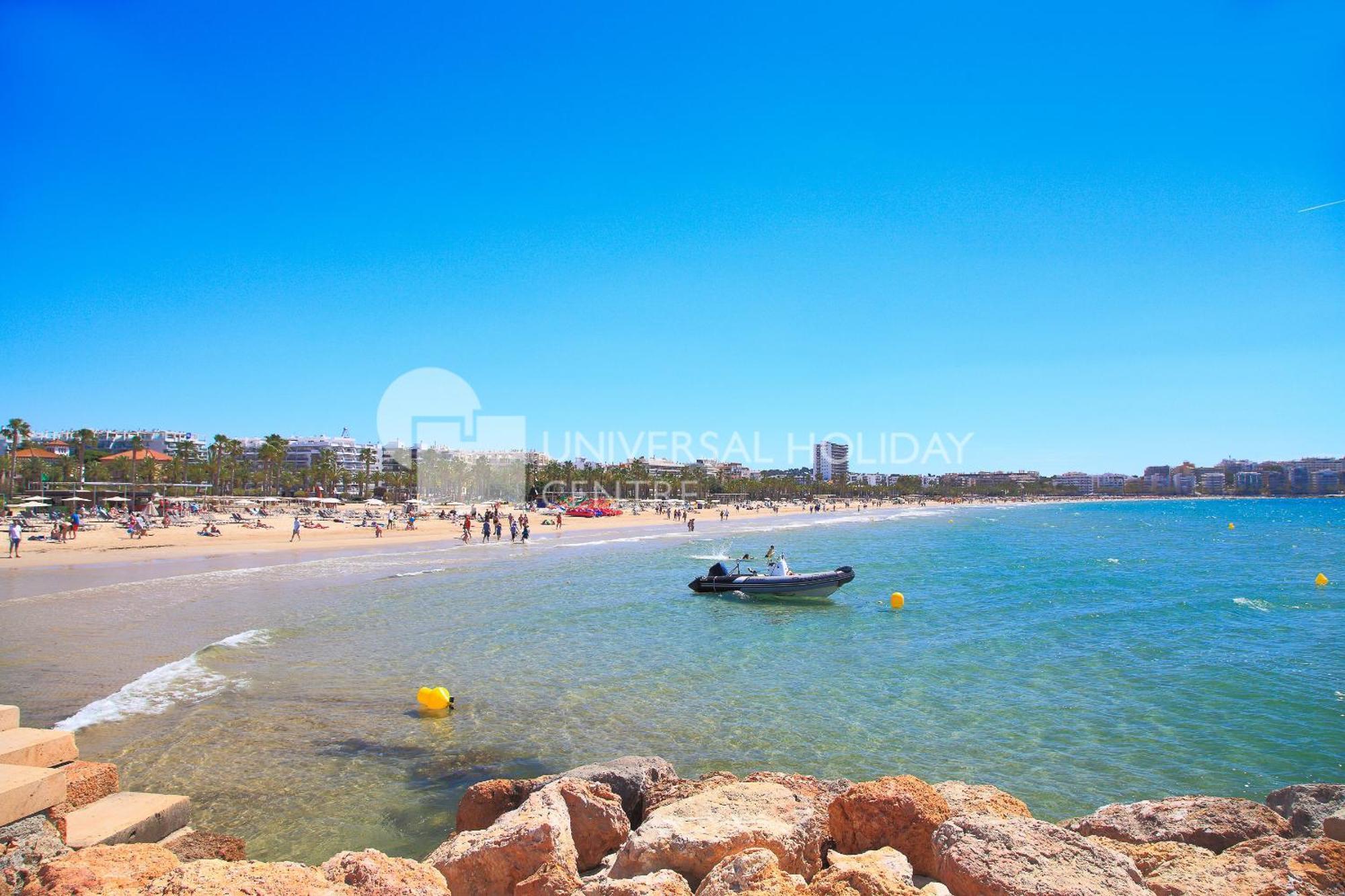 Uhc Santillana Family Complex Salou Bagian luar foto