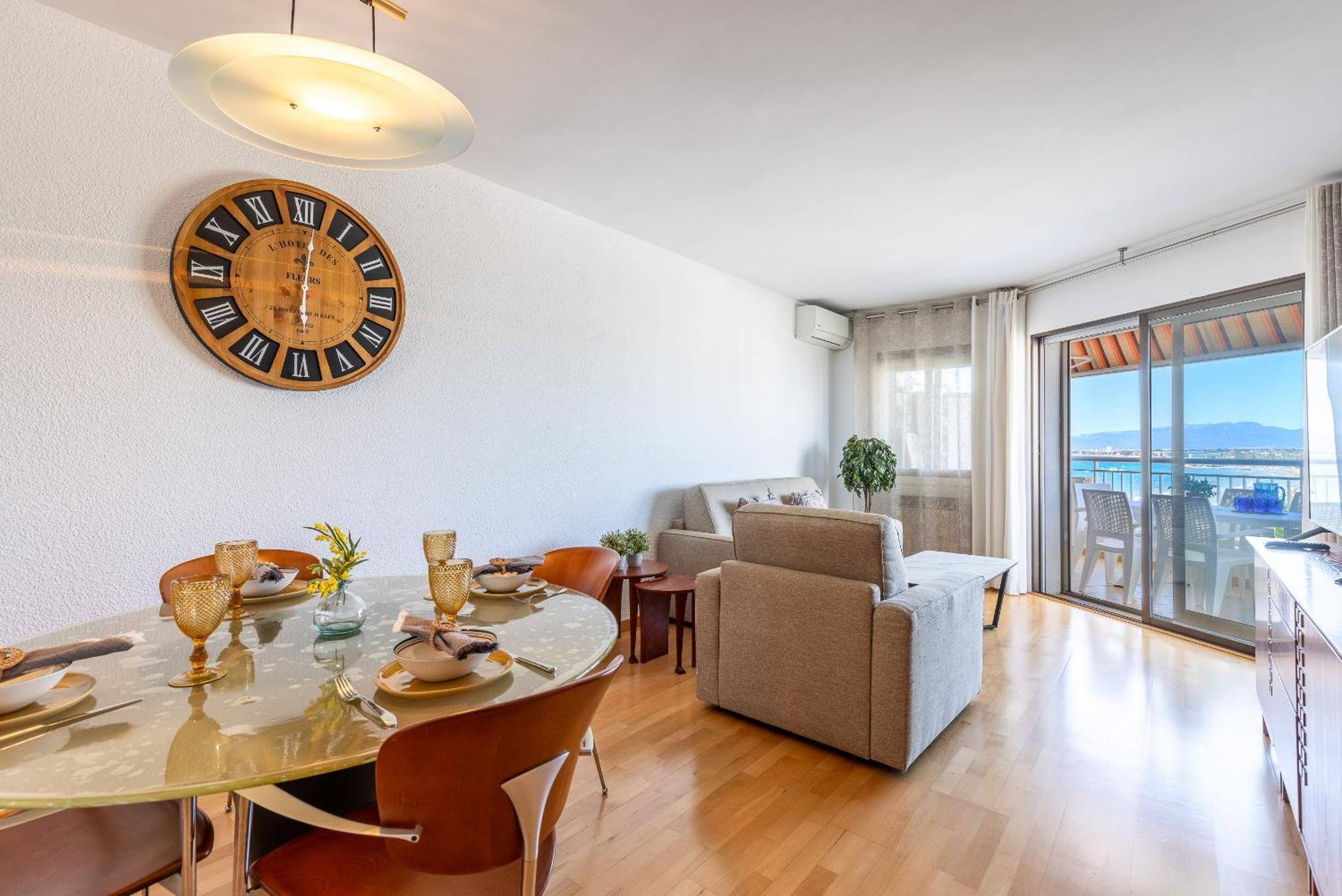 Uhc Santillana Family Complex Salou Bagian luar foto